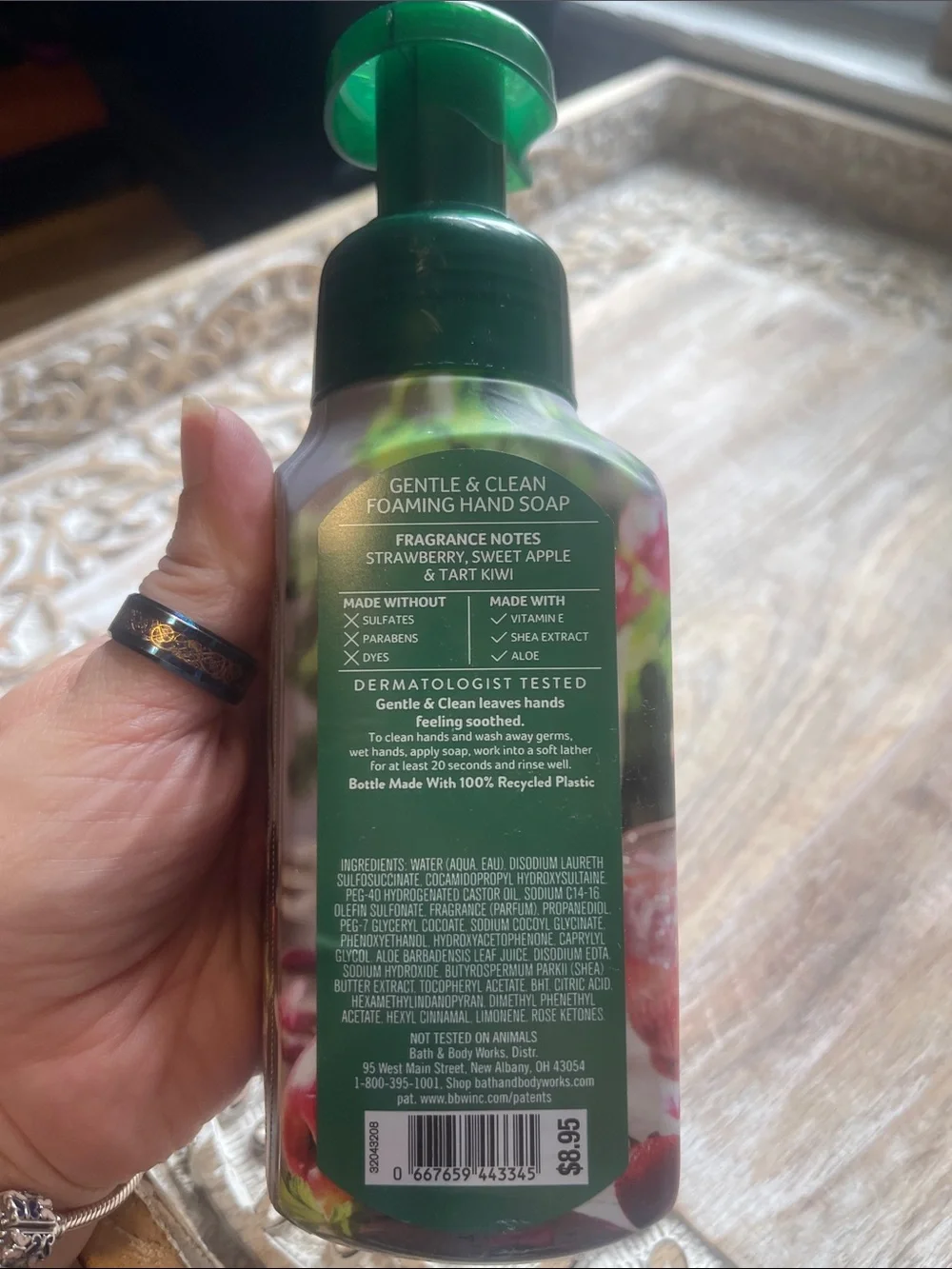 Bath & Body Works Strawberry Kiwi Foaming Hand Soap - Green Pump, Red Label